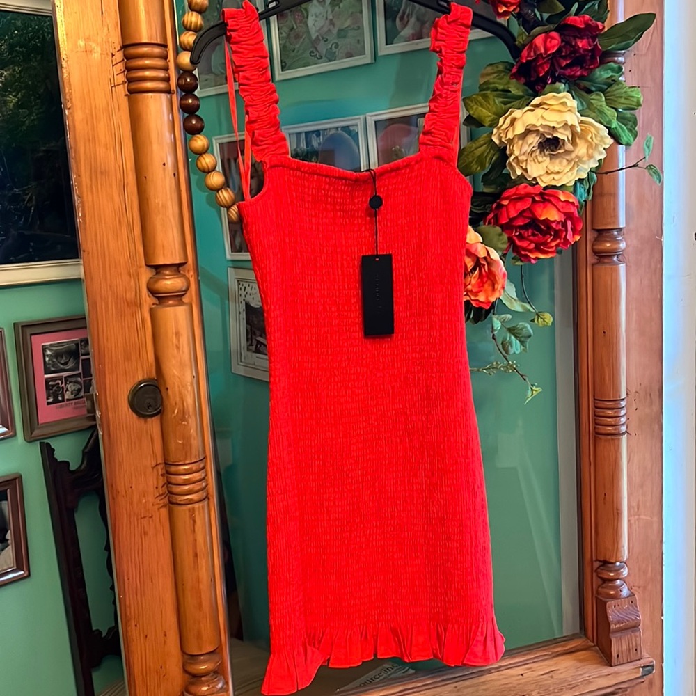 Gianni Bini Mia smocked square neck ruffle strap red mini dress size small